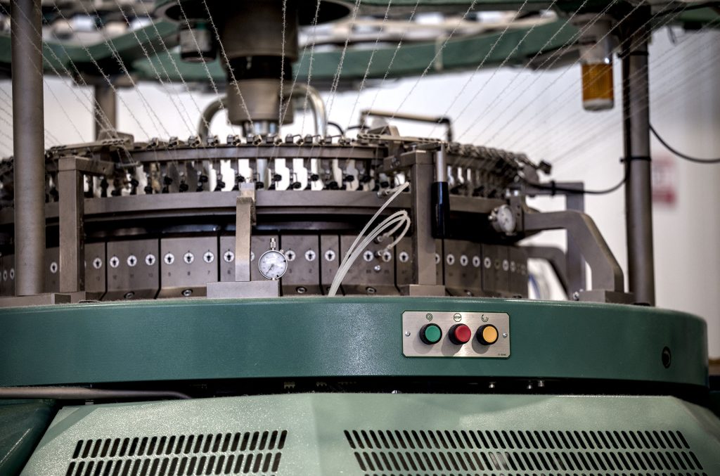 EAM Facatory in Shtip - producing the Nokaut collectors edition t-shirt "Знаеш каде да ме најдеш..."